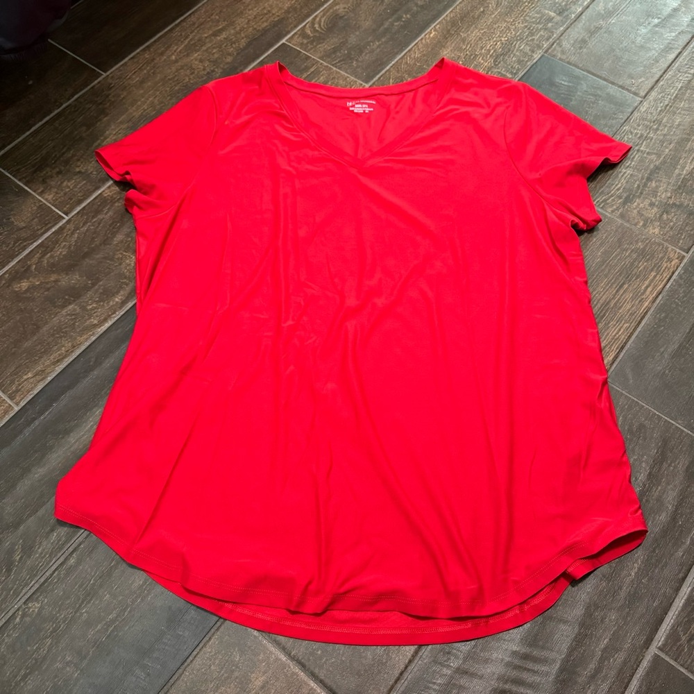 GUC No Boundaries V-Neck Tee